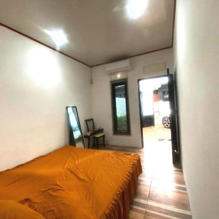 Express O 92147 Nia Residence Depok Exterior photo